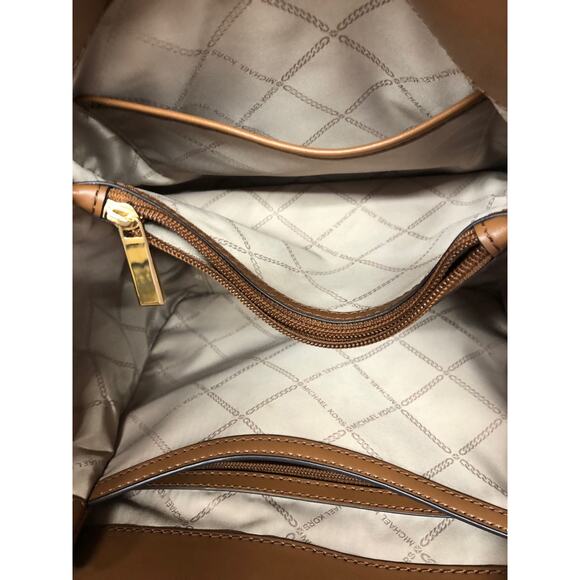 Michael Kors Tan Shoulder Bag - Picture 5 of 9